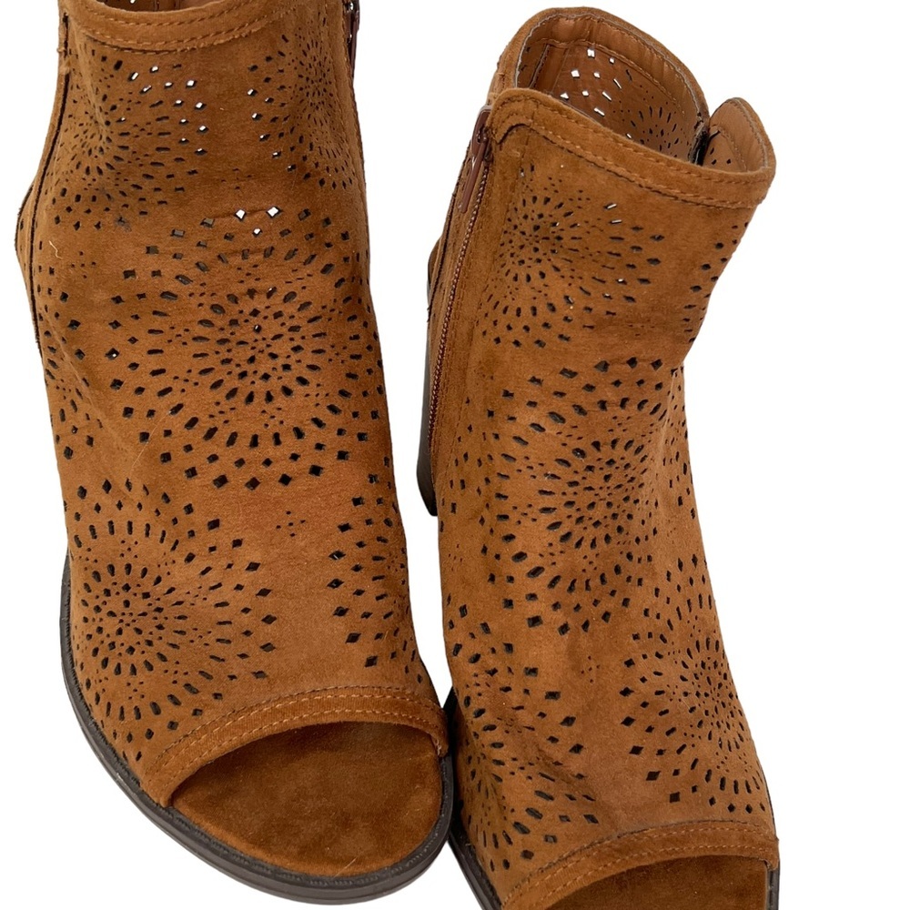 Cato’s ladies brown Chunky cutout ankle open toe Heeled boots size 9 New